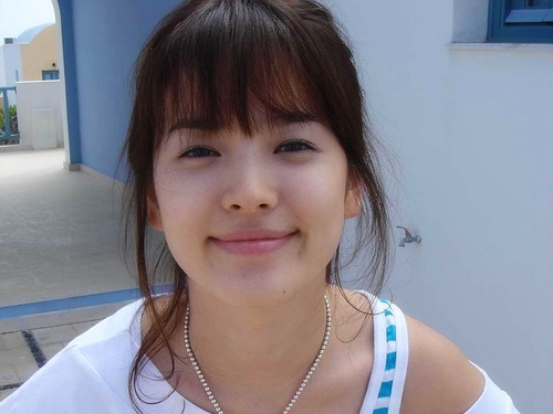 日韩冻龄女神比拼：宋慧乔vs深田恭子谁嫩