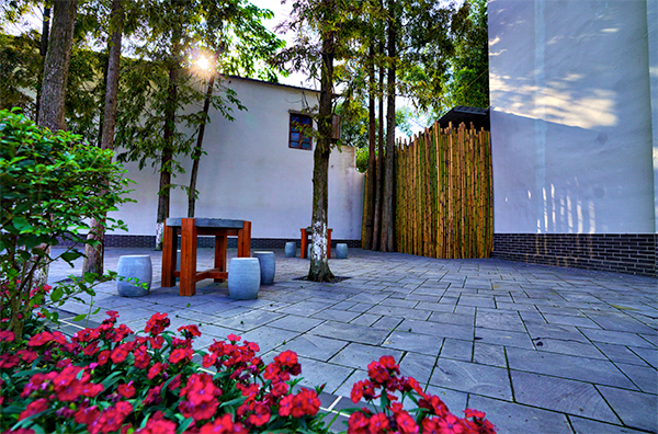 找准落笔点绘好乐居图成都新都区斑竹园街道人居环境整治引发骊园村