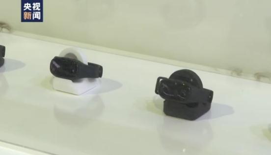 Các doanh nghiệp Trung Quốc mang những khoa học – công nghệ như trí tuệ nhân tạo, công nghệ 5G... ra mắt tại Đu-bai_fororder_1021dubai1