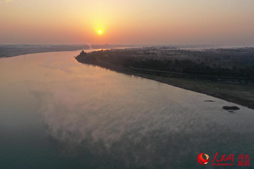 河北靈壽：秋日滹沱河美景如畫