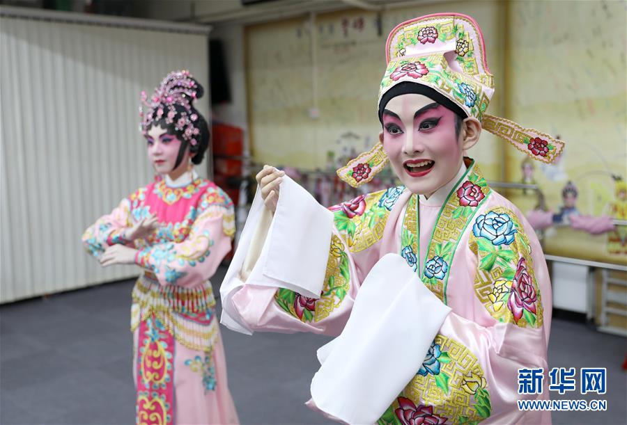 香港粤剧传承：小小少年的“梨园梦”