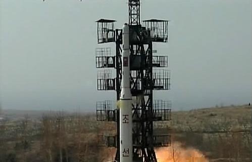 朝鲜发射一枚地对空短程导弹 韩方密切关注动向