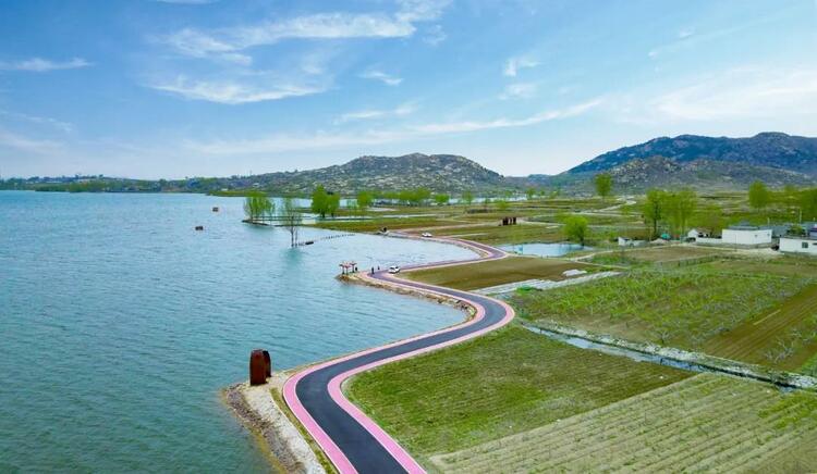 “美丽农村公路”让山亭美起来