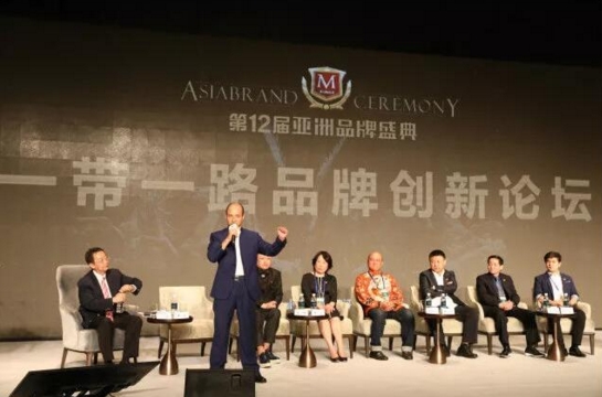 傅彪荣获“2017亚洲品牌十大杰出领袖”荣誉称号