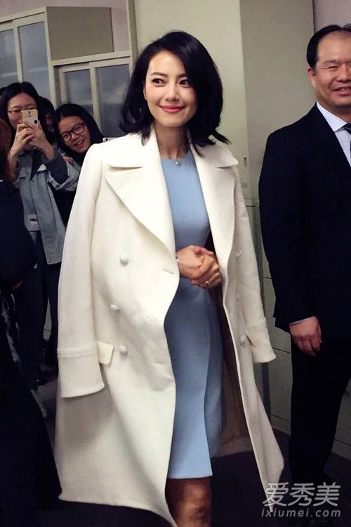 高圆圆最新街拍上线 各种美搭看不腻