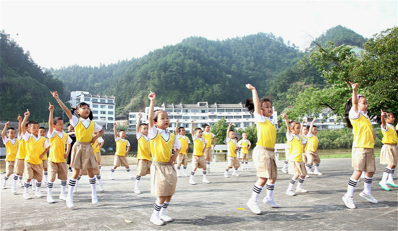 图片默认标题_fororder_9、童声高唱爱祖国_meitu_12