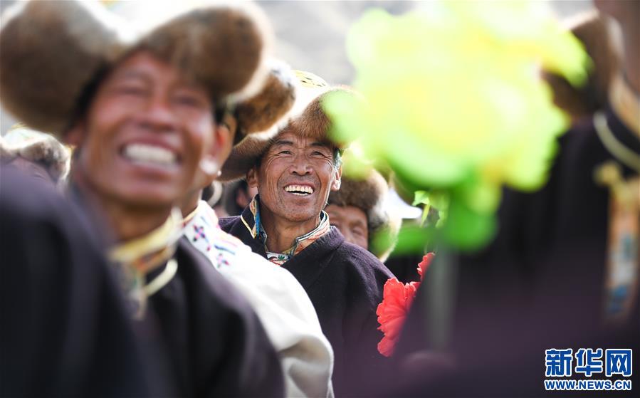 西藏：2017扎囊氆氇文化节开幕