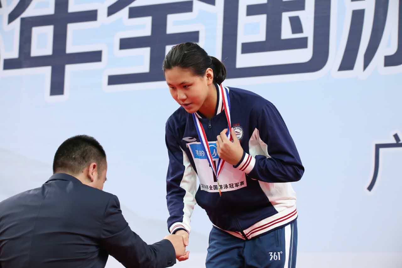 游泳冠军赛:女子100蝶陈欣怡力压陆滢夺冠