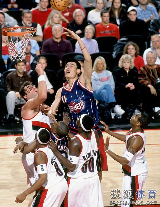 姚明正式入选NBA名人堂 回顾巨人职业生涯(图)