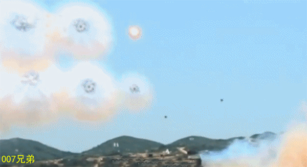 陆军部队装备新型火箭发烟车