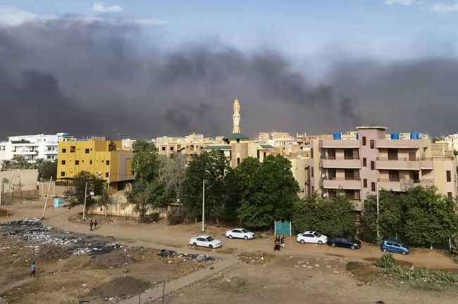 Babban hafsan sojin Sudan ya musanta juyin mulkin da sojoji suka yi tare da shan alwashin mika mulki ga dimokuradiyya_fororder_211027-yaya 1