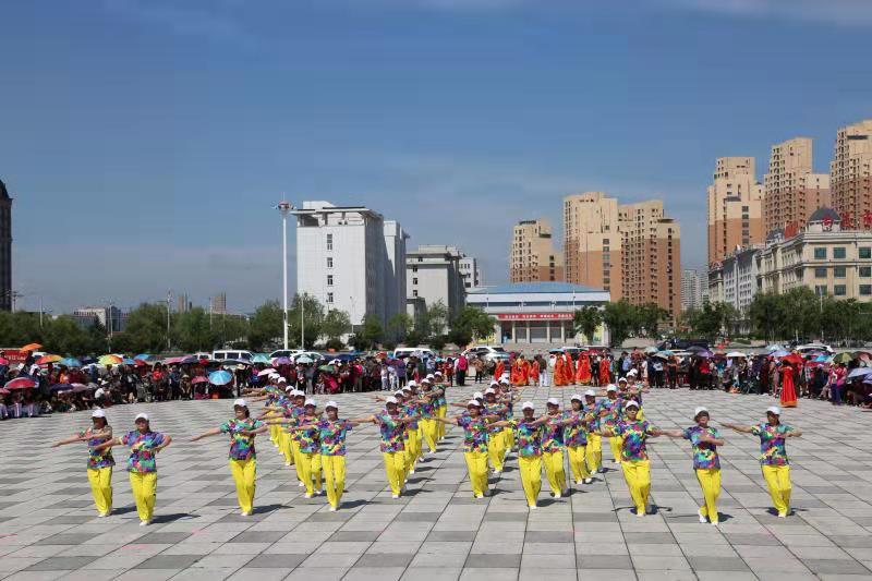 【黑龙江】【供稿】尚志市举办“全民健身‘动起来、热起来、火起来、嗨起来’广场舞大赛”