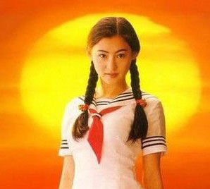 张柏芝复出影坛 玉女昔日青涩照 被赞：惊艳了时光