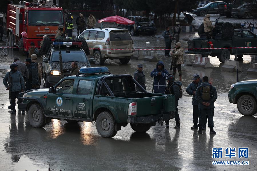 阿富汗首都自杀式袭击造成至少10人死亡