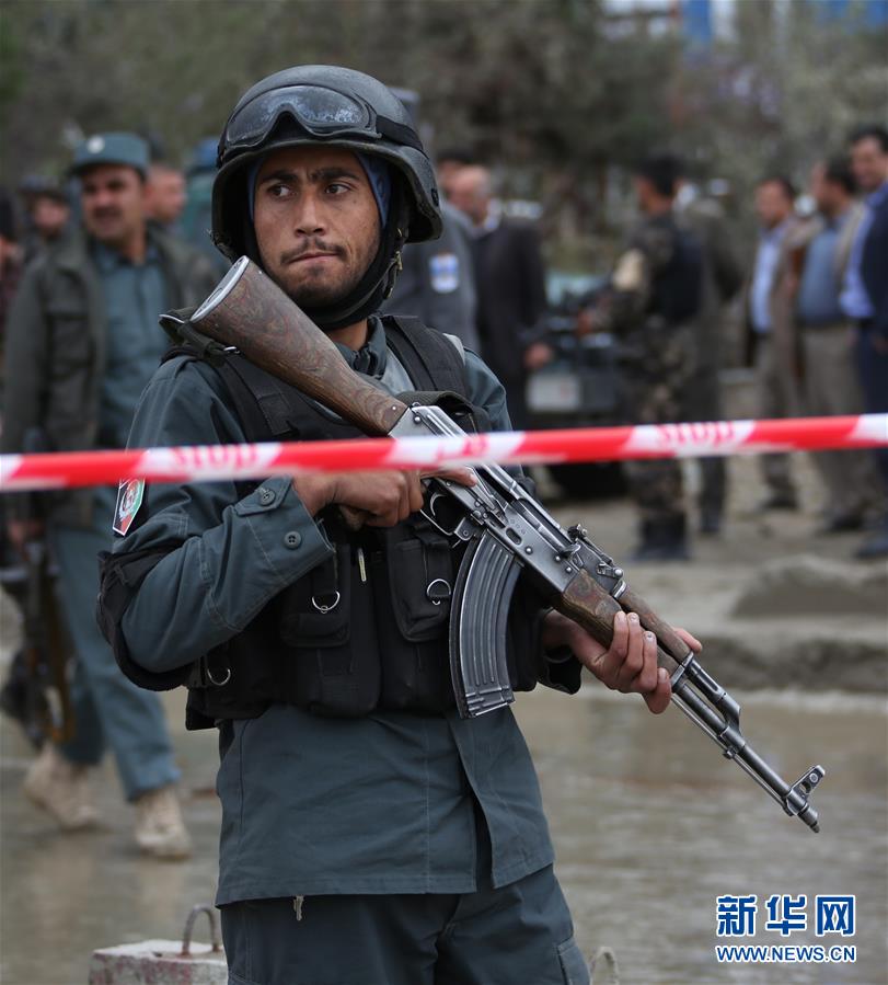 阿富汗首都自杀式袭击造成至少10人死亡
