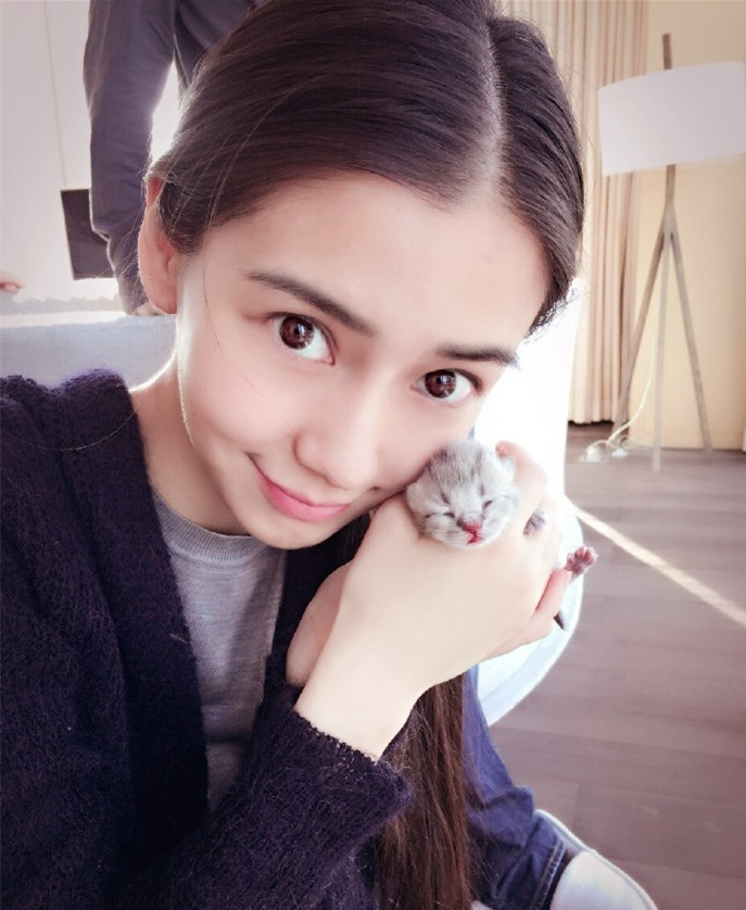 最新明星素颜私照 范爷的苦baby的萌全亮了!