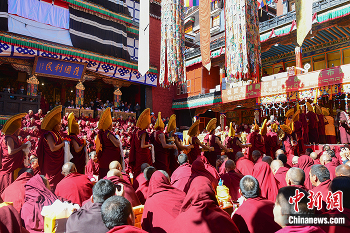 班禅：将全身心奉献于“爱国爱教、护国利民”的宏伟事业