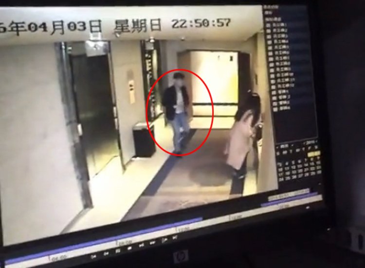 鏡頭記錄女子入住酒店遭陌生男子劫持全過程