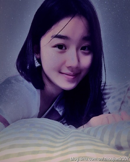 曝孟非爱女美国留学近照 "苹果"亭亭玉立女神范儿