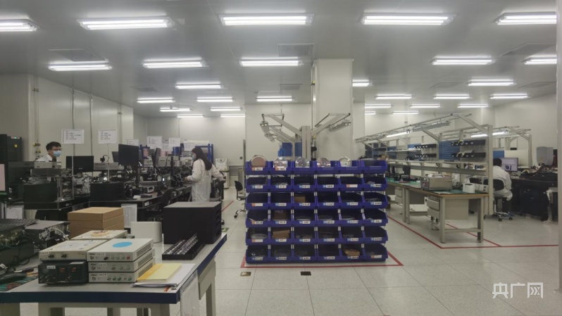 【科创新川渝】重庆诞生国内首个硅基光电子芯片全流程封装测试实验室