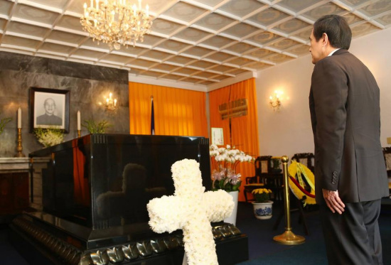 马英九:蒋介石对台湾的贡献不能视而不见 马英九:蒋介石对台湾的贡献不能视而不见