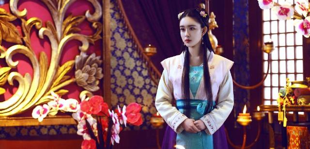 武神赵子龙随便一个女配，颜值都吊打女主林允儿！最大赢家是丫鬟