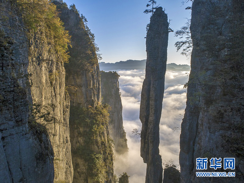 湖北恩施：峡谷秋色 胜景迷人