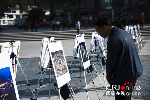 （副頭條、大扶貧/已過審）貴州省文化廳開展文藝巡演 助力脫貧攻堅戰