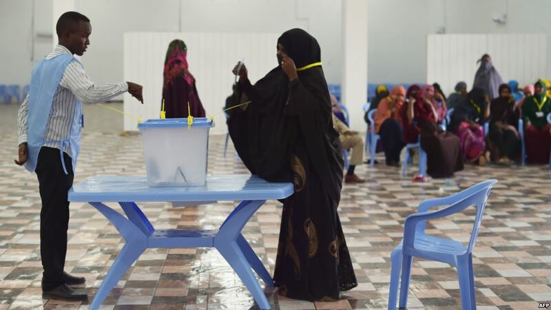 An fara kada kuri’u a zaben ‘yan majalissar wakilan Somalia_fororder_1102-saminu-3