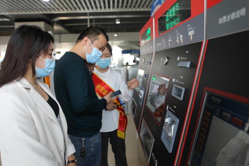 国内首条连续钢构跨座式单轨在安徽芜湖投入运营_fororder_图片31