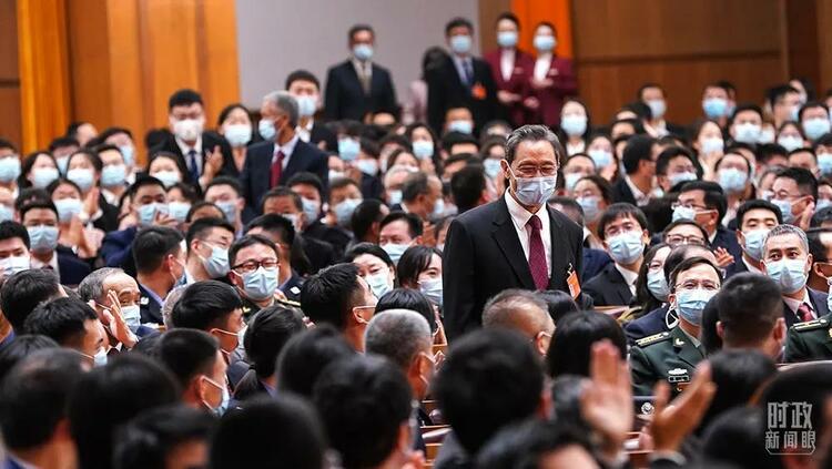 时政新闻眼丨这场最高规格的科技奖励大会,折射了哪些新变化?