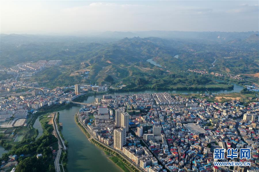 我国毛南族实现整族脱贫