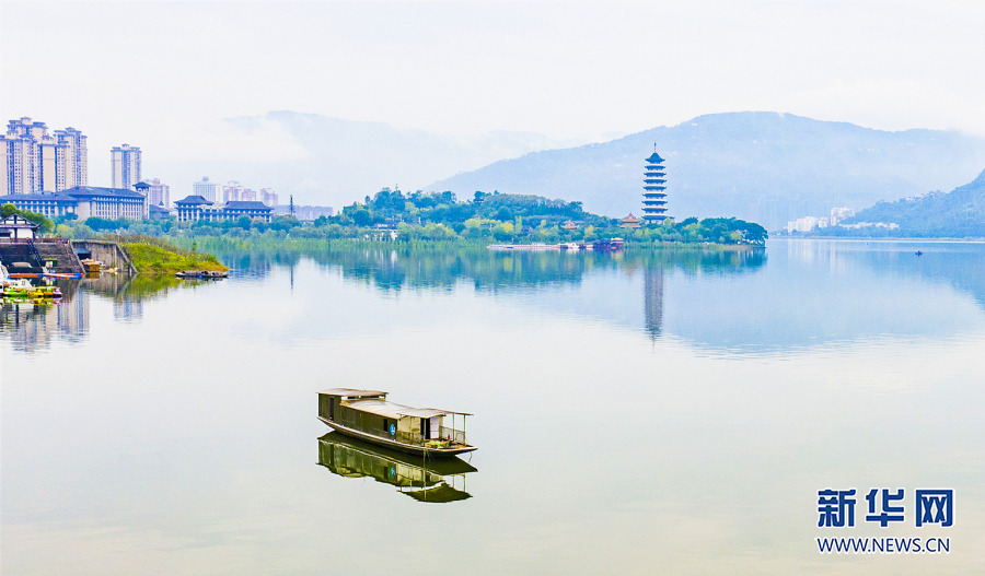 重庆：三峡水库蓄水完成 高峡平湖美景再现