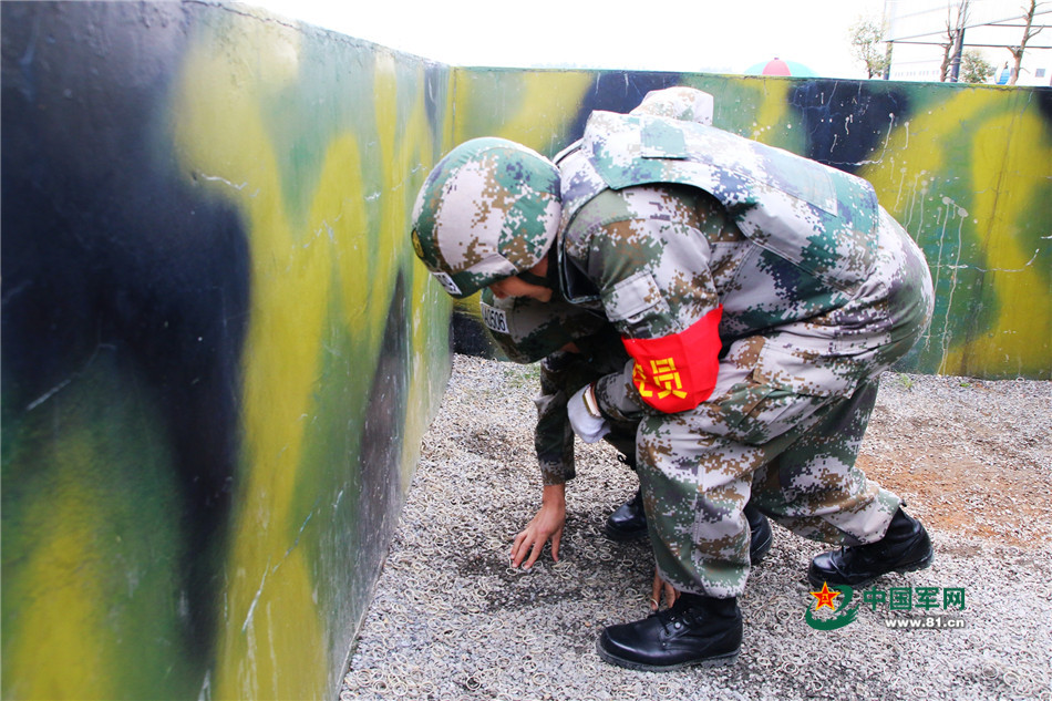 军校生手把手教你投手榴弹