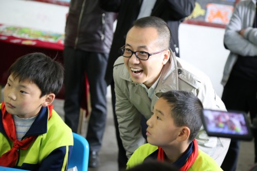 中国互联网支教第一人伏彩瑞成世界教育创新峰会唯一华人评委
