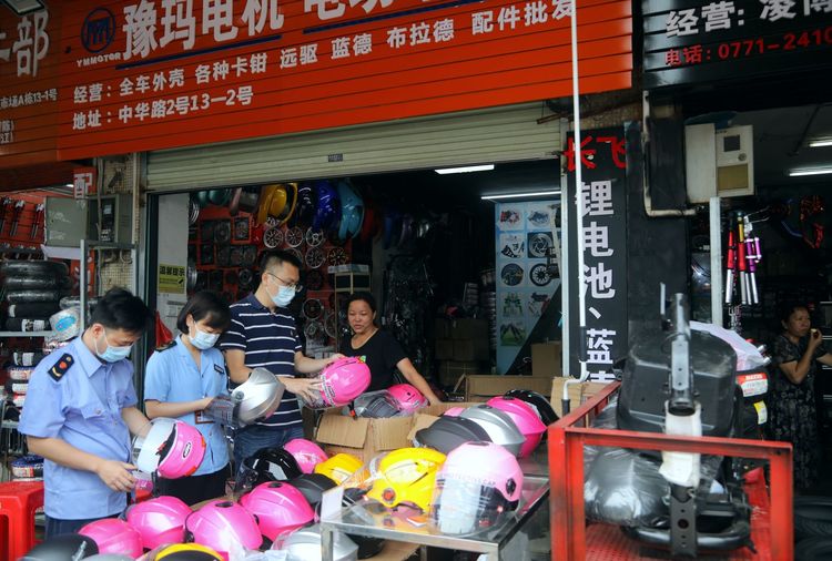南寧市市場監管局發佈頭盔銷售價格提醒告誡書 加大對頭盔價格監管力度