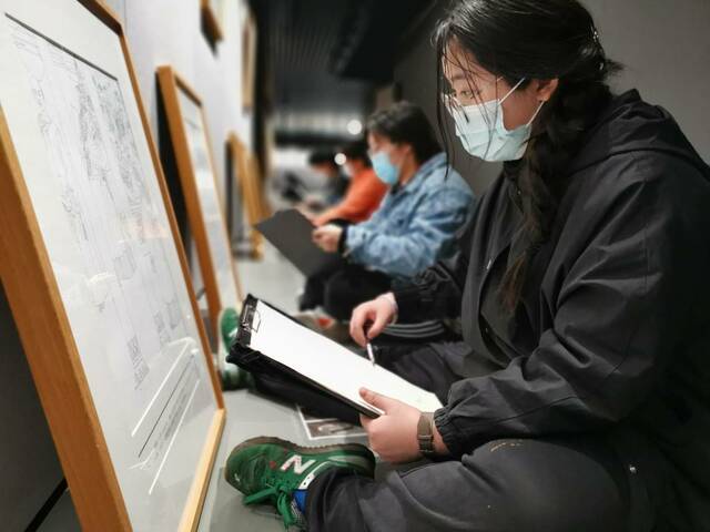 “学习用典”连环画作品展走进榆林