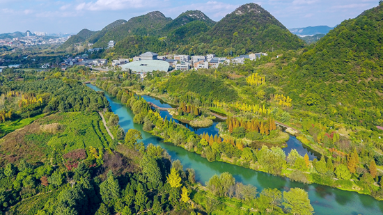 （供稿）首批貴州省“綠水青山就是金山銀山”實踐創新基地命名_fororder_花溪
