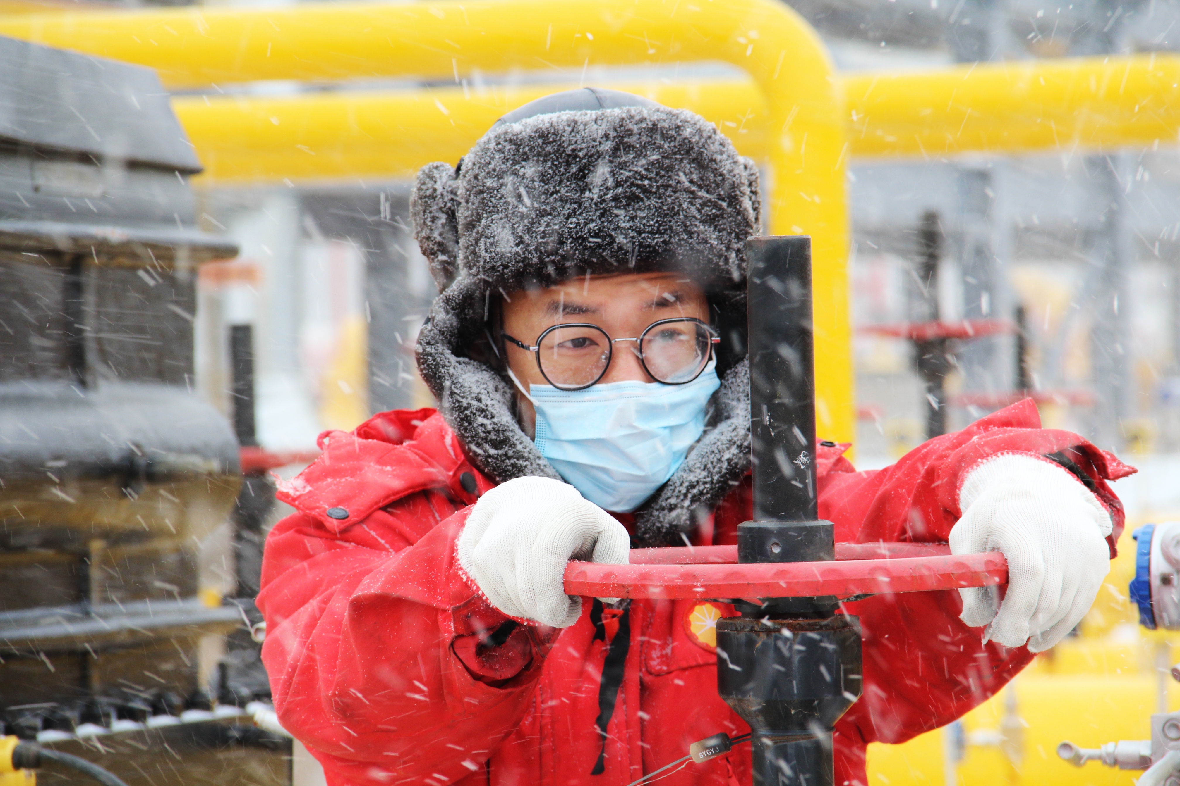 保産穩産 大慶“石油紅”在風雪中堅守_fororder_微信圖片_20211109151949