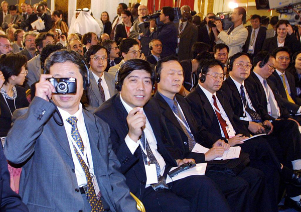 Ngayong araw sa kasaysayan: Pagsapi ng Tsina sa WTO, pumasok sa bagong yugto ang pagbubukas ng Tsina sa labas_fororder_20211110Shi2600