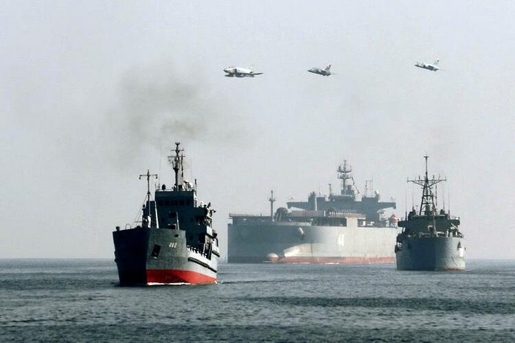 伊朗举行大规模联合军演 展示"御敌实力"