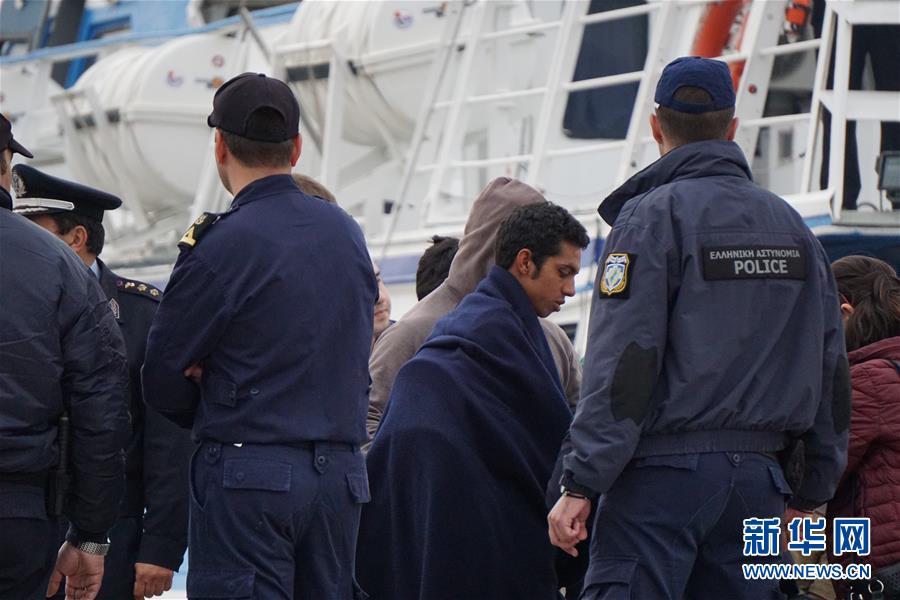 希腊向土耳其遣返第二批难民