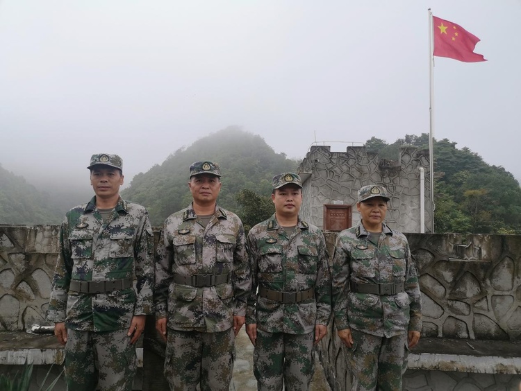 凌尚前：41年坚守 矗立南国边陲的“忠诚界碑”