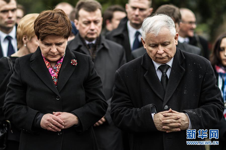 波兰政府纪念斯摩棱斯克空难6周年