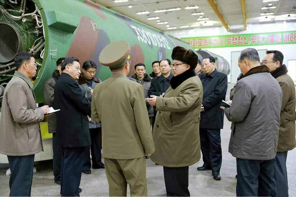 朝鲜新型洲际弹道火箭试验成功 安倍发警告
