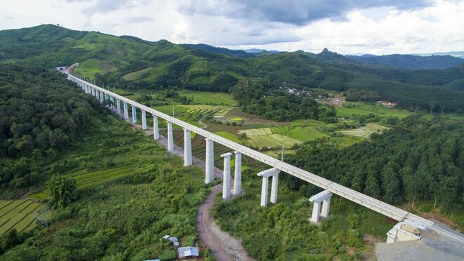 Mga Pangulo ng Tsina at Laos, magtatagpo at magkasamang sasaksi sa pagsasaoperasyon ng China-Laos railway sa pamamagitan ng video link_fororder_20211201TsinaLaos