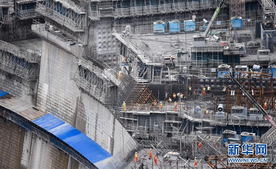 白鹤滩水电站加紧建设