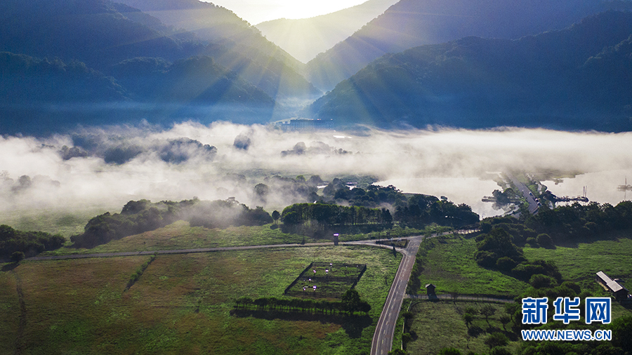 航拍大九湖流云 叹为观止的天然画卷