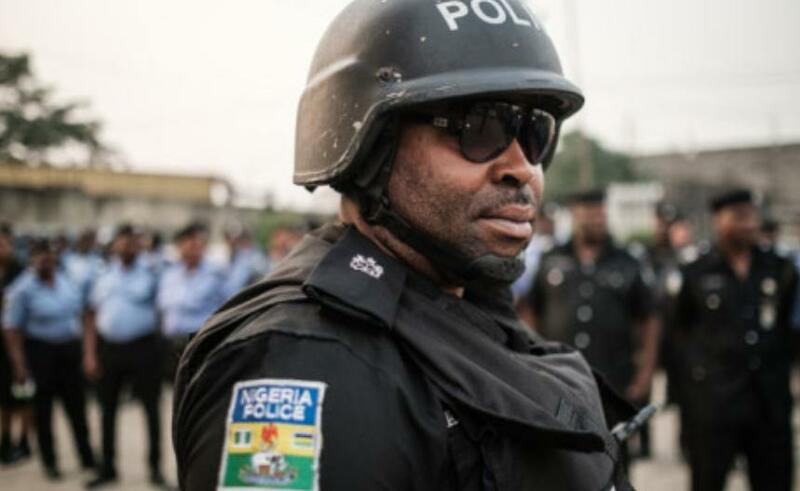 Yan sandan Nijeriya sun ceto mutane 11 da aka sace a yankin Delta_fororder_211117-Nigerian police-Fa'iza