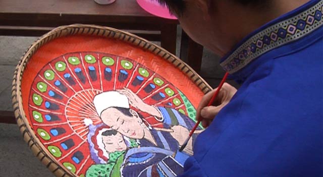 图片默认标题_fororder_贵州布依族簸箕画